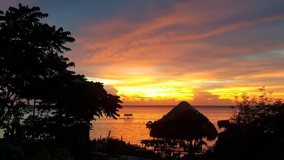 Birdland Beach Club Bolinao Kültér fotó