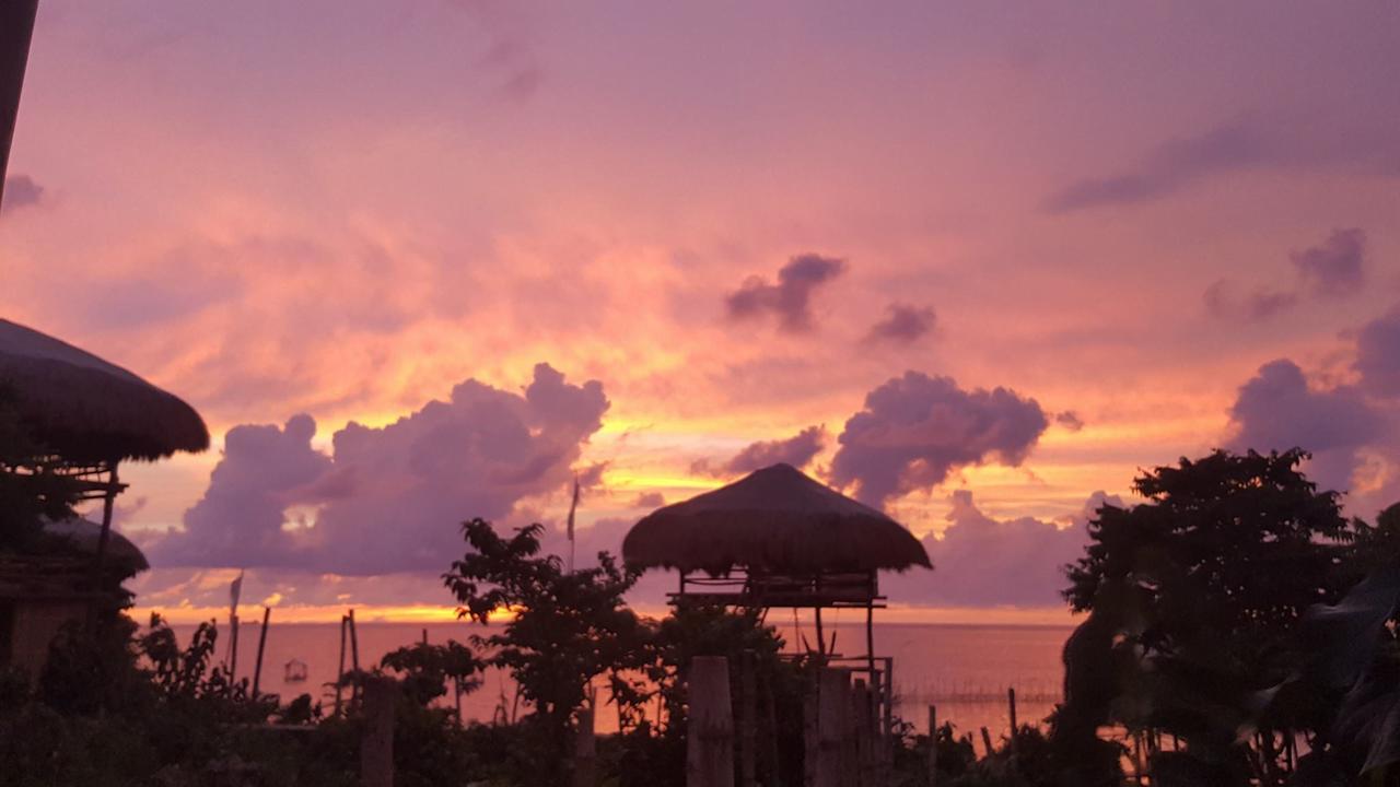 Birdland Beach Club Bolinao Kültér fotó